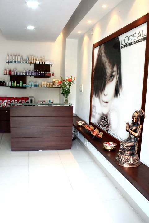 Best Beauty Parlours And Salons in Electronic City - Plan Your Wedding